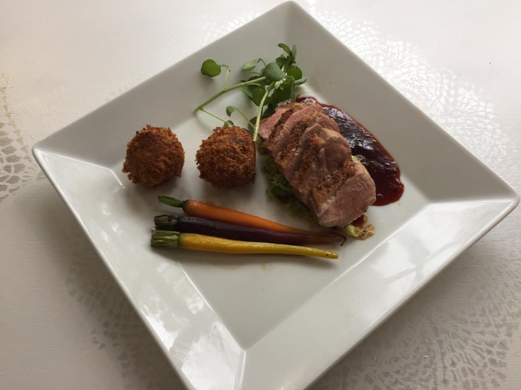 Cefn Mably Hotel Пенарт Екстериор снимка