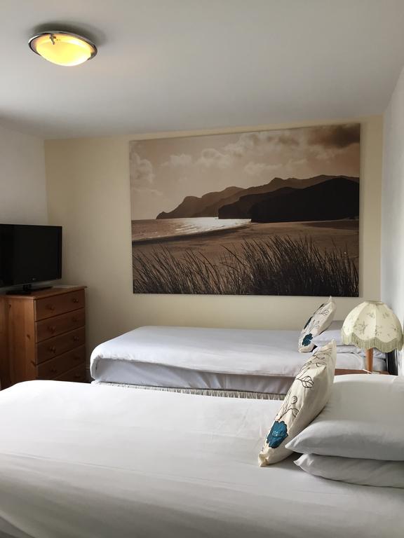 Cefn Mably Hotel Пенарт Екстериор снимка