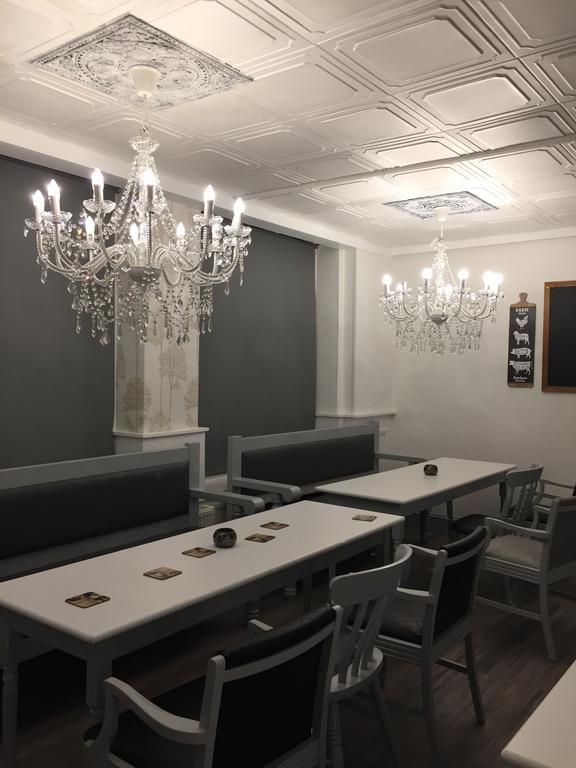 Cefn Mably Hotel Пенарт Екстериор снимка