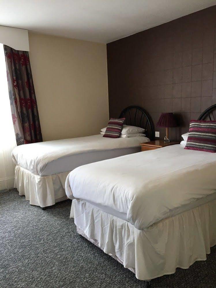 Cefn Mably Hotel Пенарт Екстериор снимка